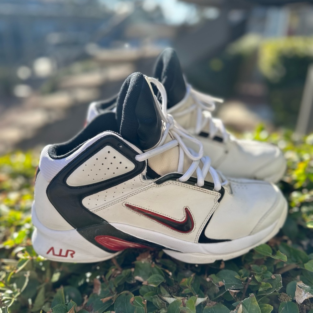 Nike Air PT Baller Sneakers
Basketball Shoes size 9.5